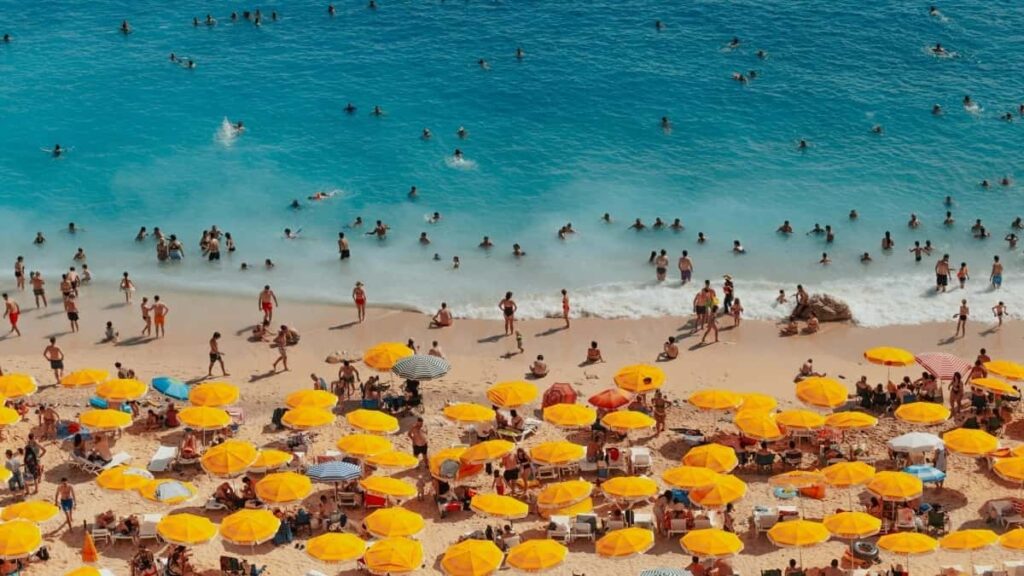 2025 United Arab Emirates Instagram AllCategory Advertising Rate Card para Mozambique