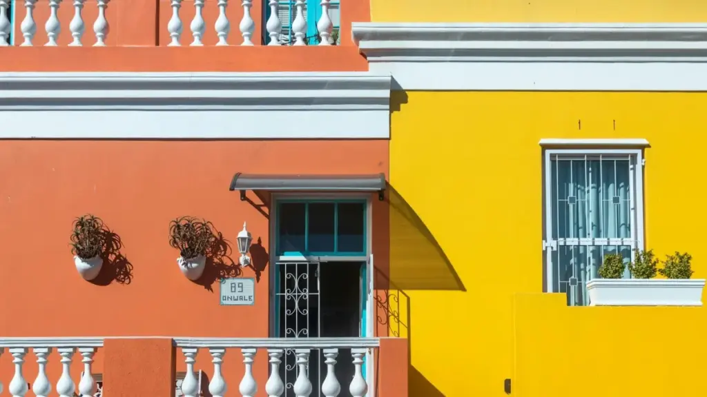 Dicas práticas para anunciantes em Moçambique encontrarem criadores Montenegro Josh e integrar suas marcas em livestreams com sucesso.