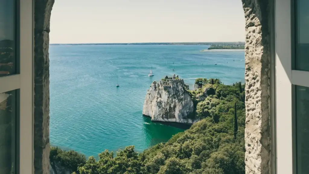 Guia prático para anunciantes em Moçambique encontrarem creators na Amazon India e lançar desafios fitness liderados por criadores, com táticas, riscos e checklist operacional.