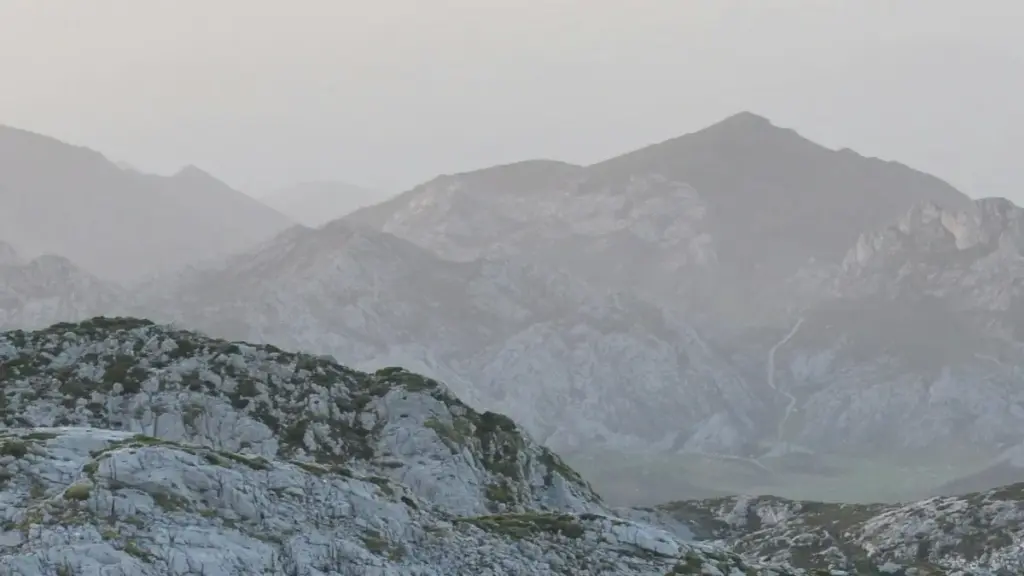 Guia prático para anunciantes em Moçambique encontrarem criadores YouTube da Eslovénia e lançarem campanhas baseadas em engagement, com tácticas, ferramentas e riscos.