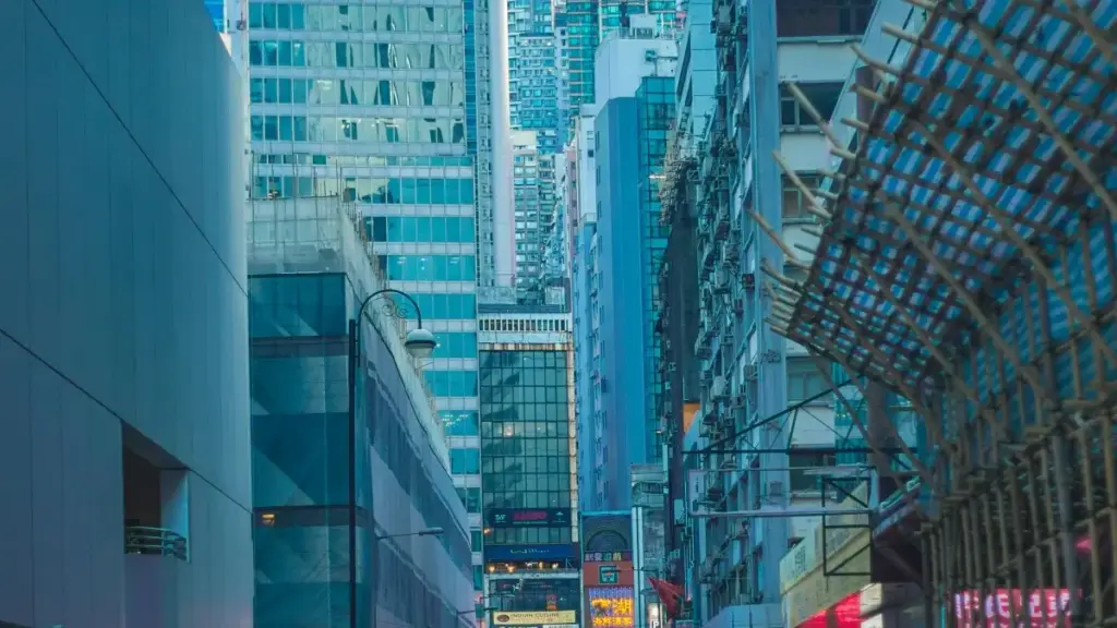 Guia prático para anunciantes em Moçambique: como identificar, contactar e lançar challenges patrocinados com criadores baseados nos EUA na plataforma Douyin/TikTok.