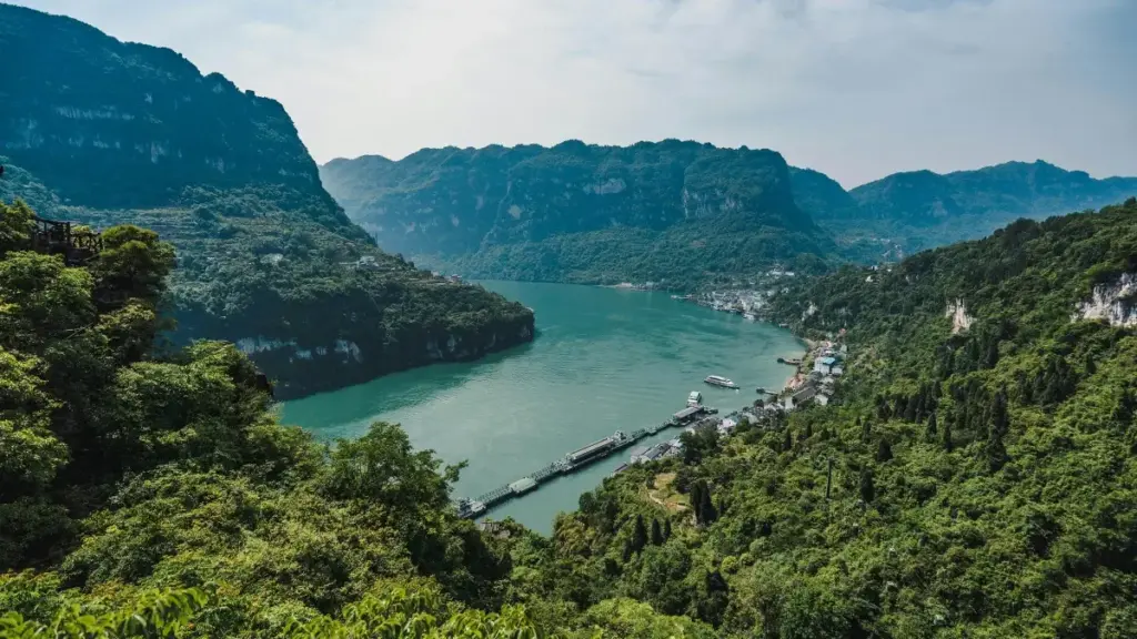 Guia prático para marcas em Moçambique sobre como identificar e contratar criadores de conteúdo em Oman no Pinterest para acelerar product-led growth com táticas locais e casos reais.